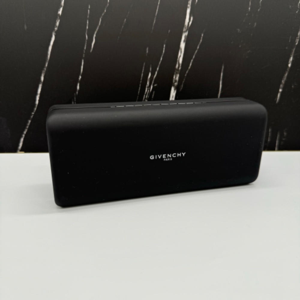 NEW AUTHENTIC GIVENCHY CASE FOR EYEWEAR , BLACK HARD CASE FOR EYEWEAR